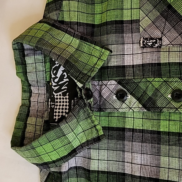 Short sleeve plaid button-down shirt - Picture 2 of 8
